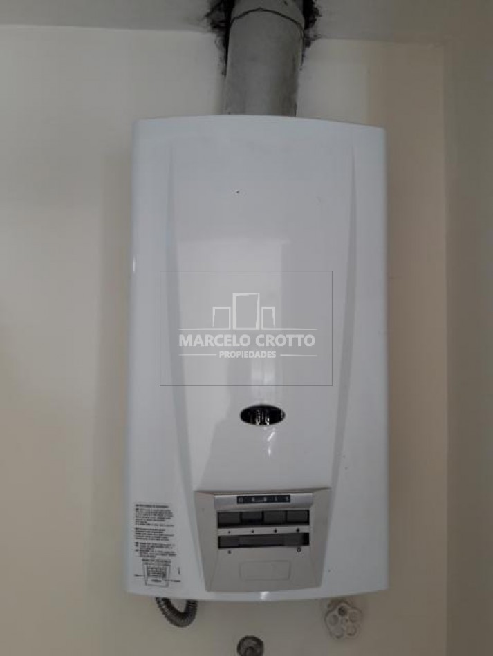 ALQUILER COMERCIAL 24 MESES CHALET 4 AMBIENTES CON DEPENDENCIA EN DOS PLANTAS ZONA JUAN B JUSTO Y CERRITO 