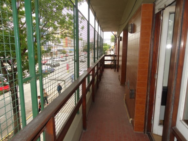 DEPARTAMENTO 3 Ambientes con balcon y patio