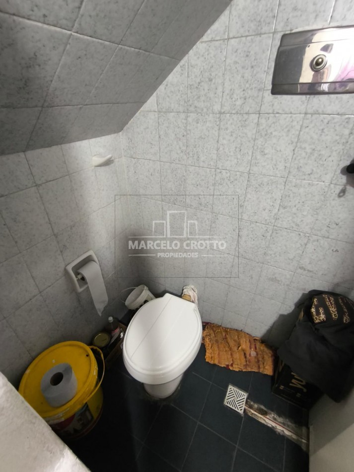 ALQUILER LOCAL COMERCIAL ZONA SAN JUAN Y RIVADAVIA