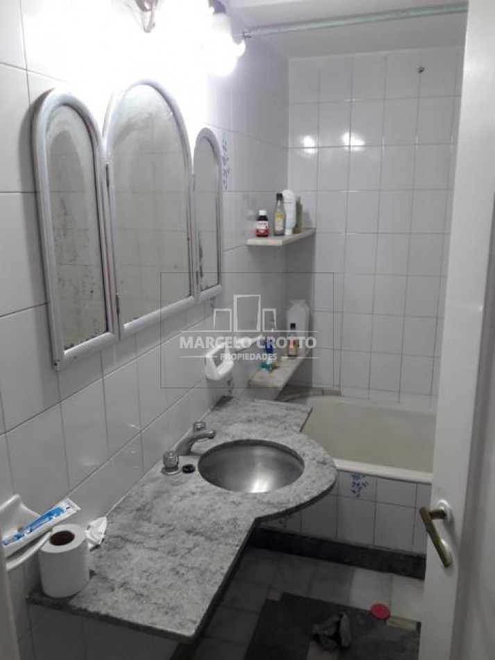 ALQUILER COMERCIAL 24 MESES CHALET 4 AMBIENTES CON DEPENDENCIA EN DOS PLANTAS ZONA JUAN B JUSTO Y CERRITO 