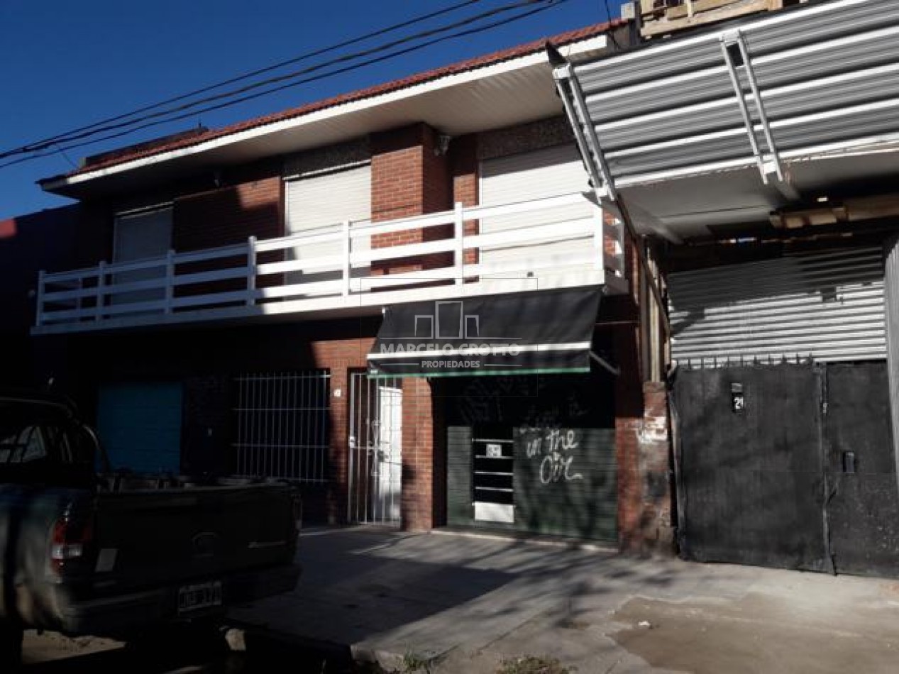 ALQUILER COMERCIAL 24 MESES CHALET 4 AMBIENTES CON DEPENDENCIA EN DOS PLANTAS ZONA JUAN B JUSTO Y CERRITO 