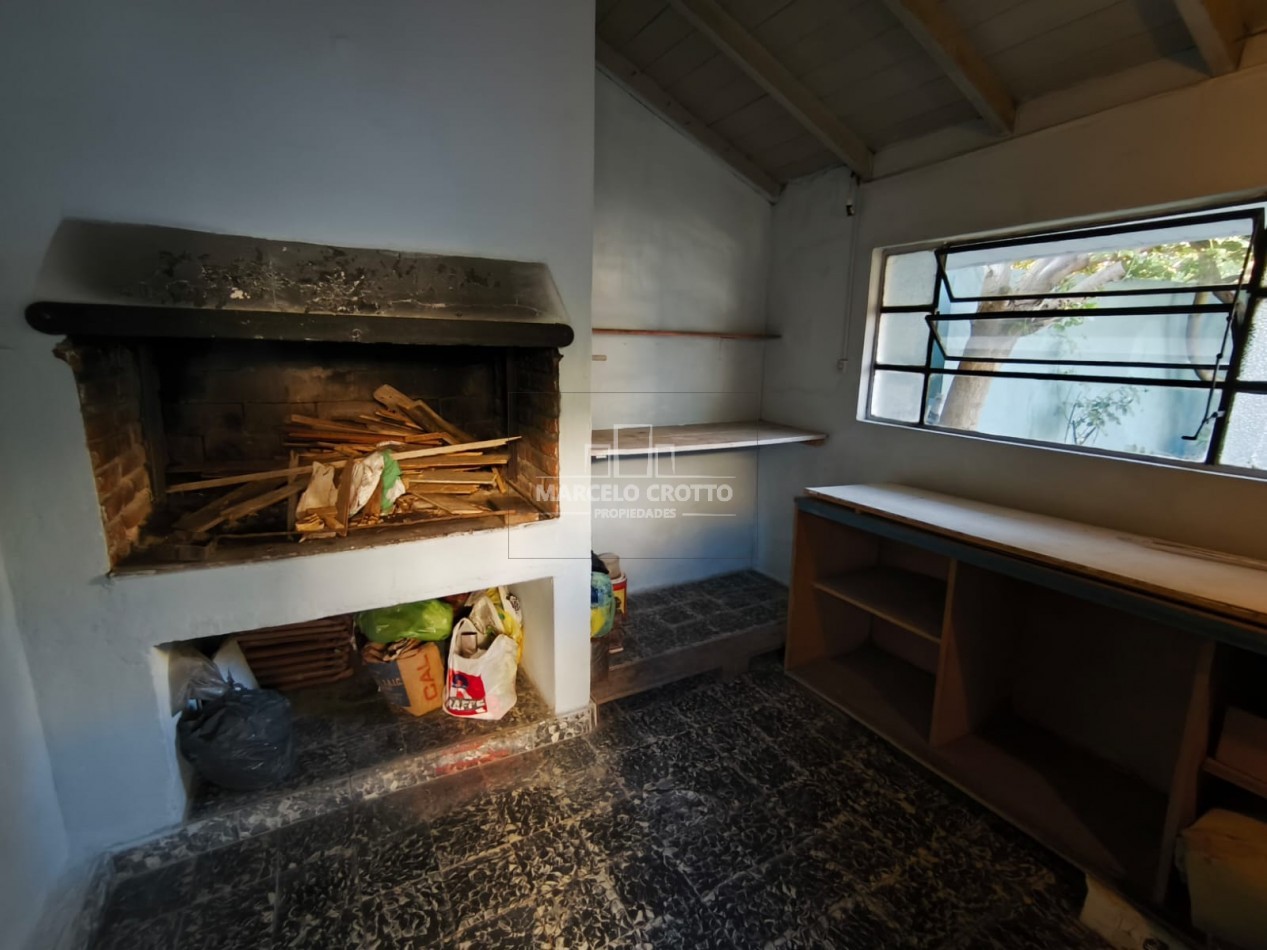 ALQUILER CHALET 3 AMBIENTES CON GARAGE + DEPARTAMENTO 2 AMBIENTES BARRIO SAN CARLOS