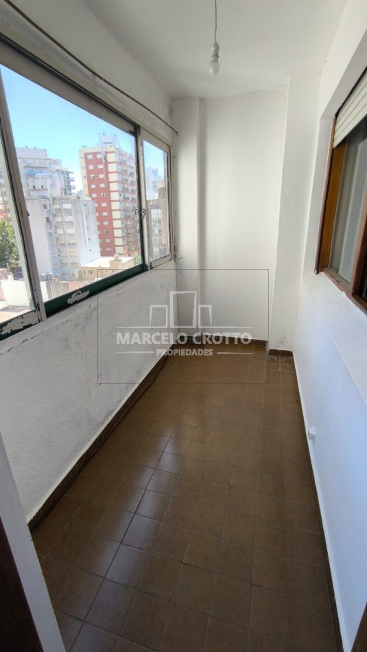 ALQUILER DEPARTAMENTO 2 AMBIENTES CON LAVADERO, BALCON CERRADO, BARRIO LA PERLA