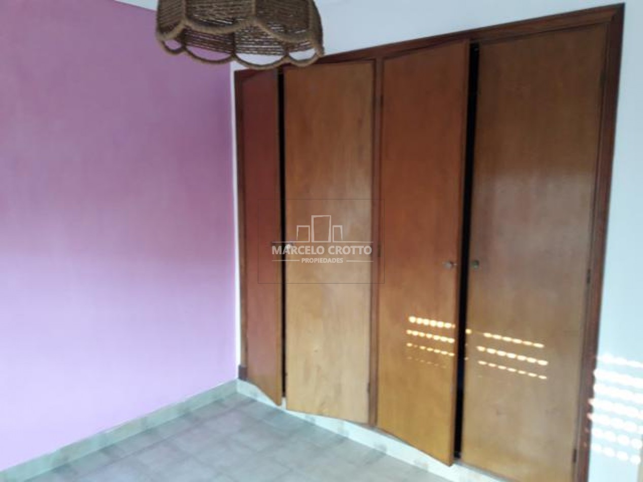 ALQUILER COMERCIAL 24 MESES CHALET 4 AMBIENTES CON DEPENDENCIA EN DOS PLANTAS ZONA JUAN B JUSTO Y CERRITO 