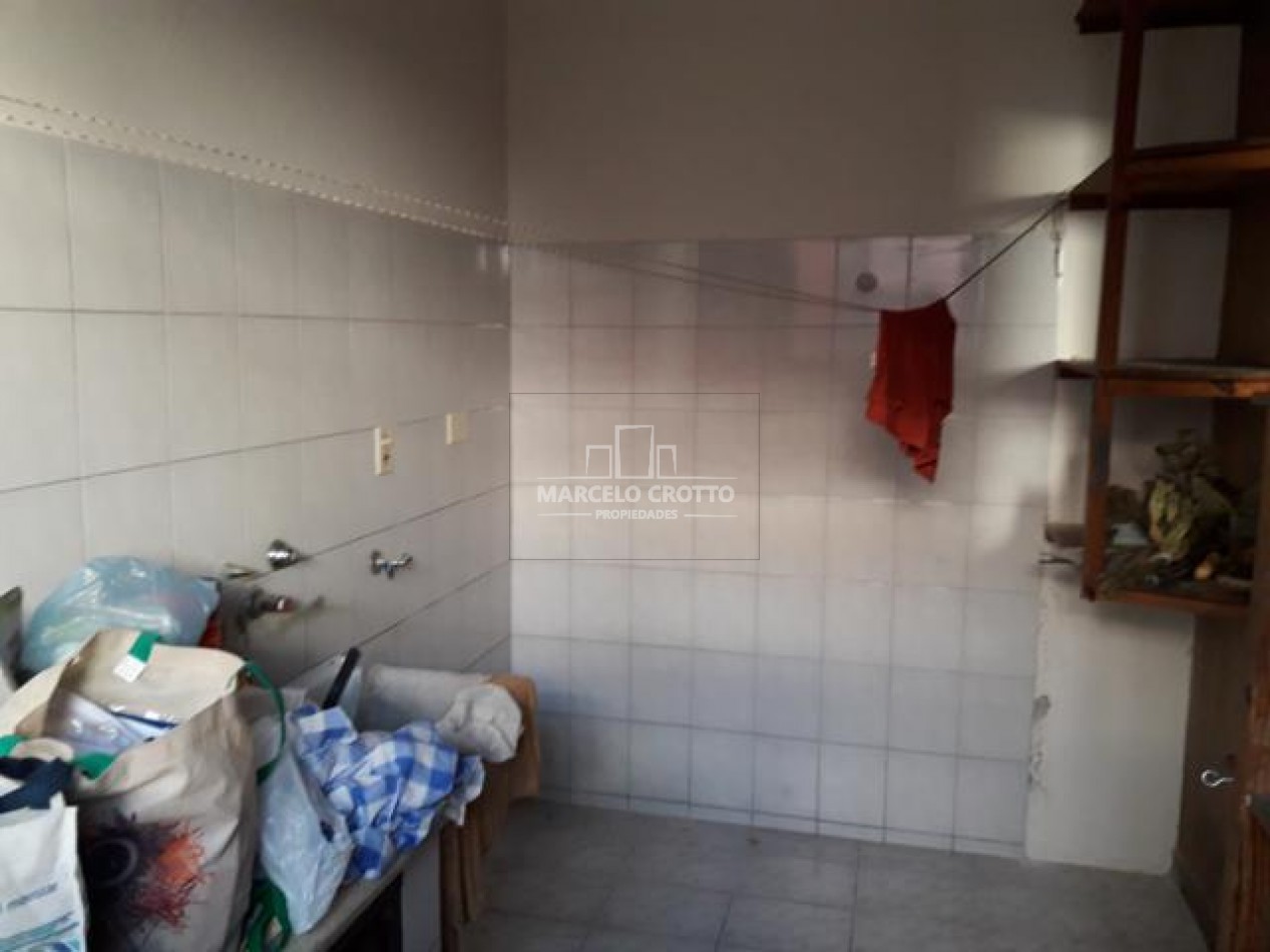 ALQUILER COMERCIAL 24 MESES CHALET 4 AMBIENTES CON DEPENDENCIA EN DOS PLANTAS ZONA JUAN B JUSTO Y CERRITO 