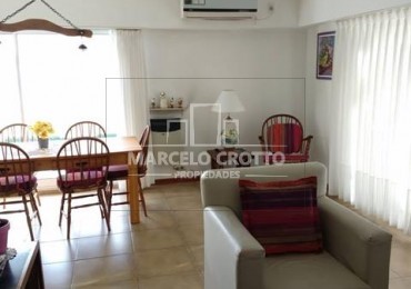 DEPARTAMENTO 4 Ambientes con  terraza y parrilla 